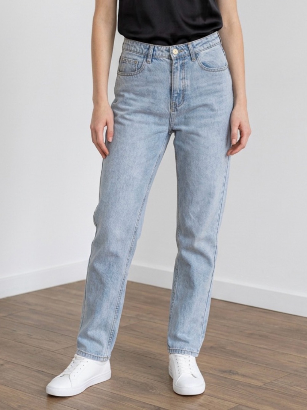Light Blue High-Rise Women’s Jeans